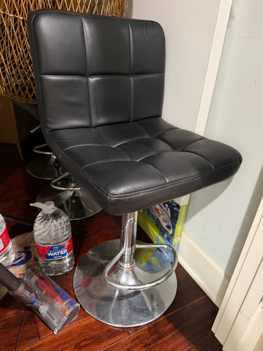 Modern Black Tufted Bar Stool – Sleek, Comfortable & Height Adjustable